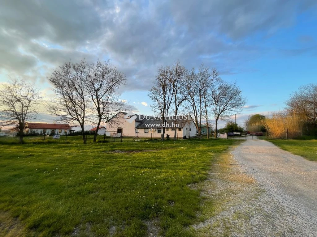 For sale plough-land, pasture, Dunaszeg