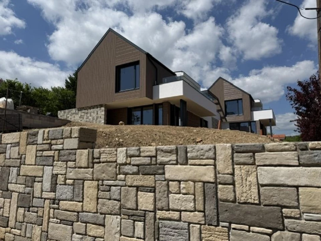 Eladó lakás, Balatonalmádi