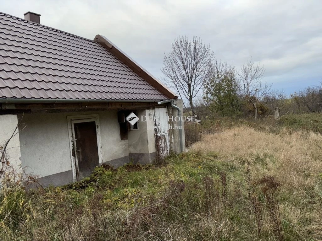 For sale house, Tés