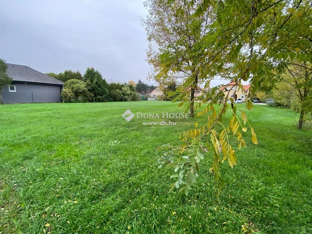 For sale building plot, Dunakiliti