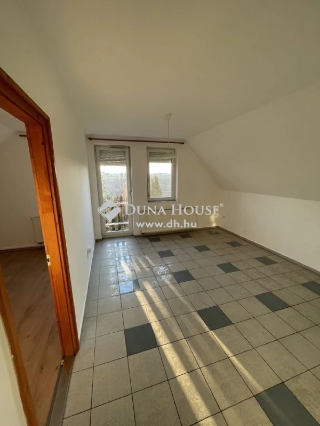 For sale brick flat, Győr