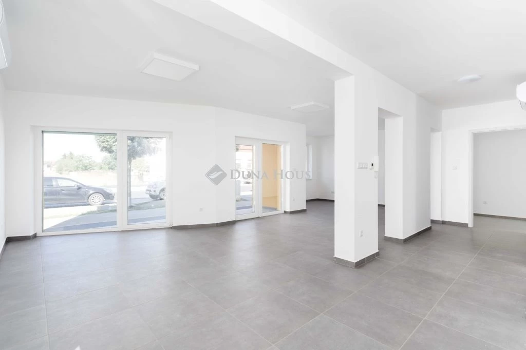 For sale office, office block, Csorna, Erzsébet királyné utca