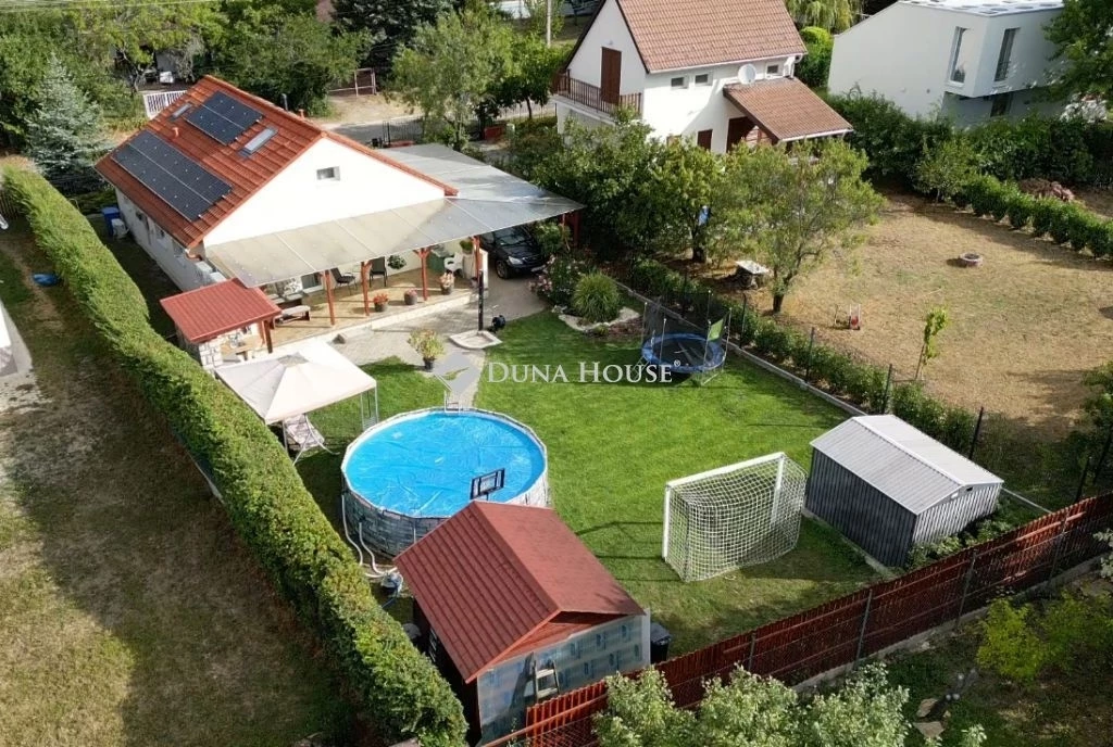 Eladó ház, Alsóörs