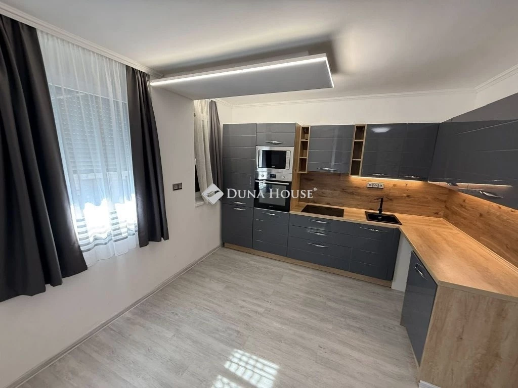 For sale brick flat, Mosonmagyaróvár