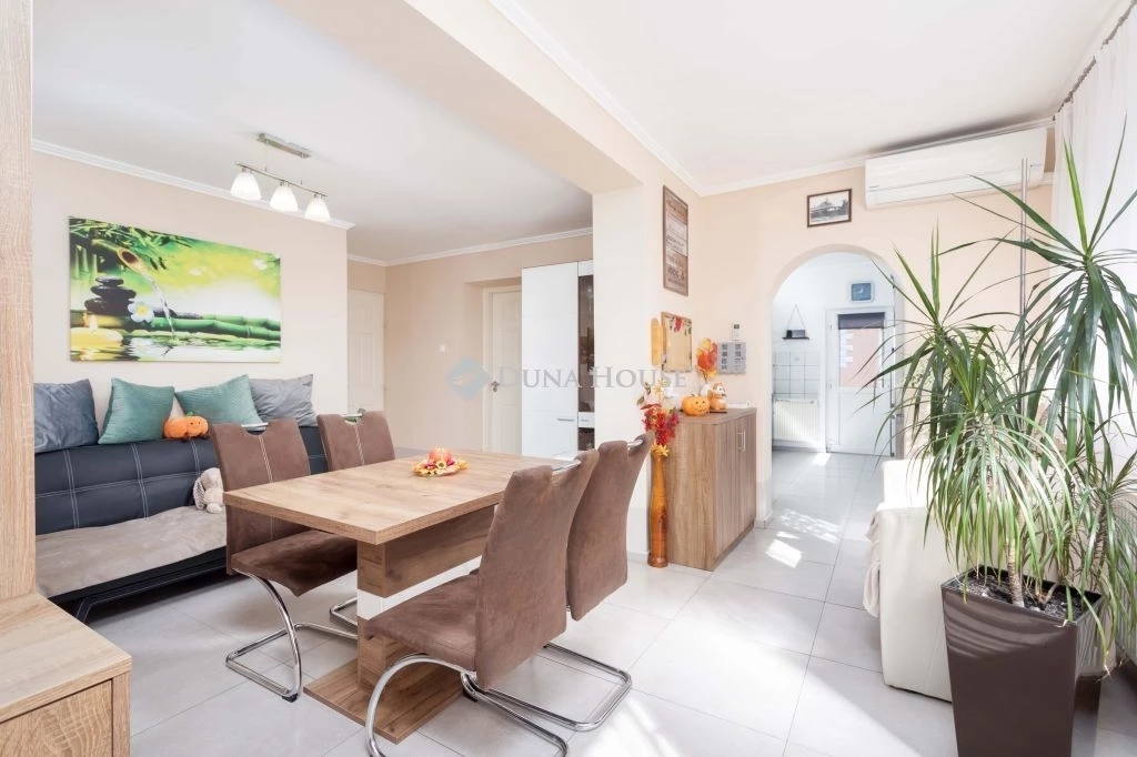 Eladó ház, Dunakiliti