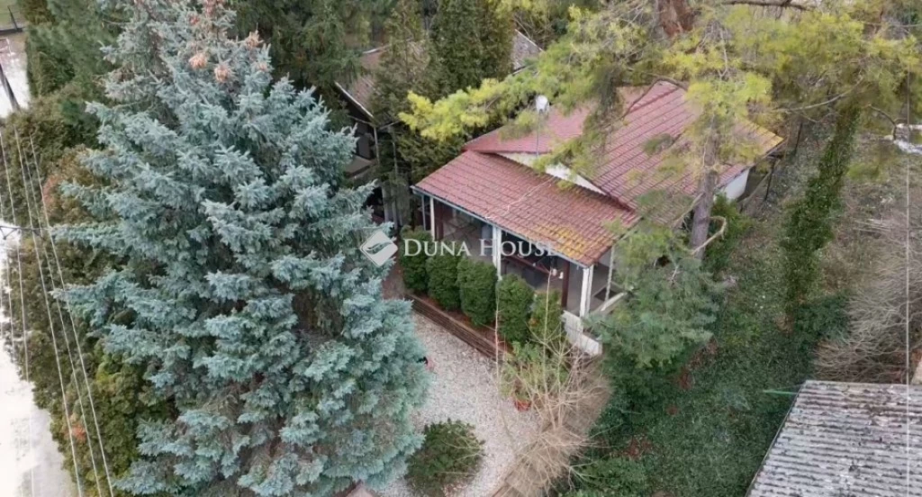 For sale house with a garden, Balatonakarattya