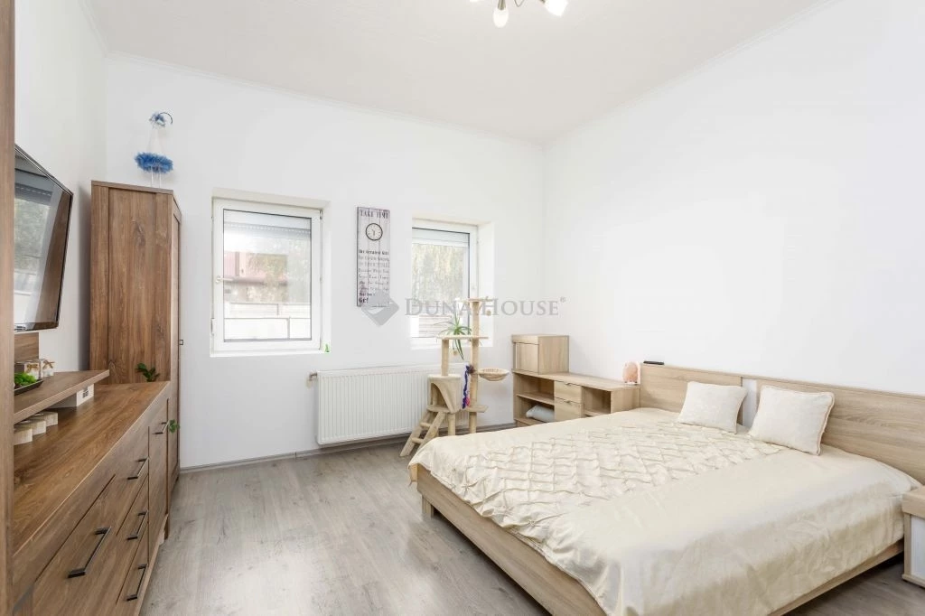 Eladó ház, Jánossomorja