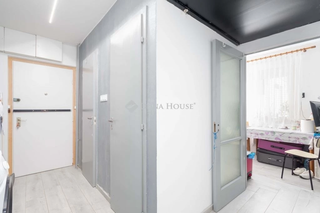 Eladó lakás, Győr