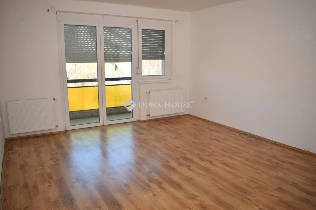 Eladó lakás, Siófok