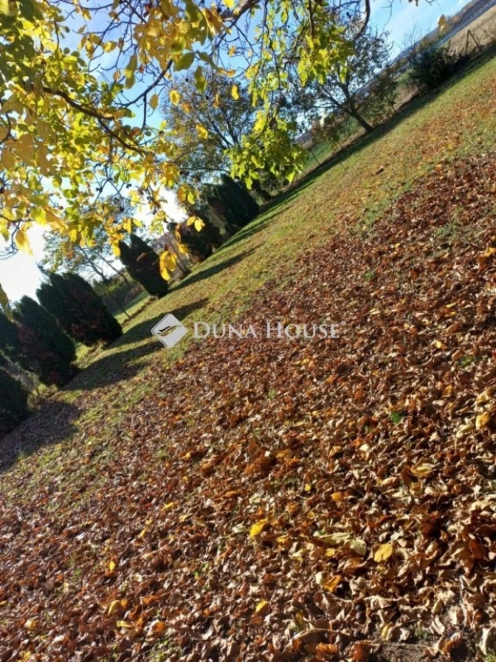 For sale building plot, Pér