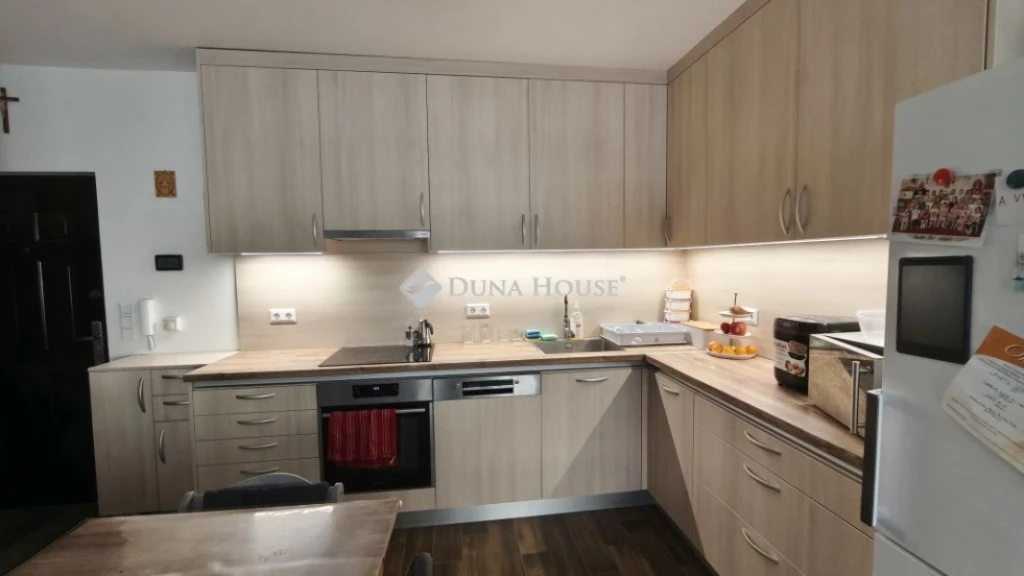 For sale brick flat, Mosonmagyaróvár