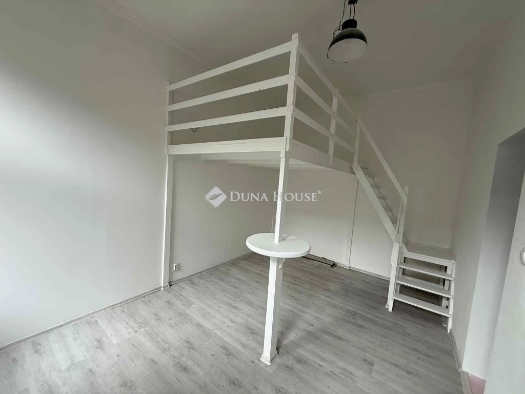 Eladó lakás, Budapest 6. ker.