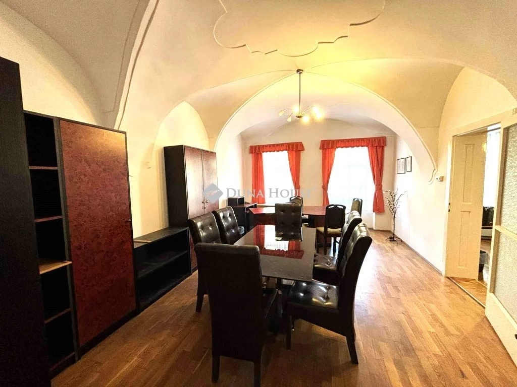 For rent brick flat, Mosonmagyaróvár, Belváros, Fő utca