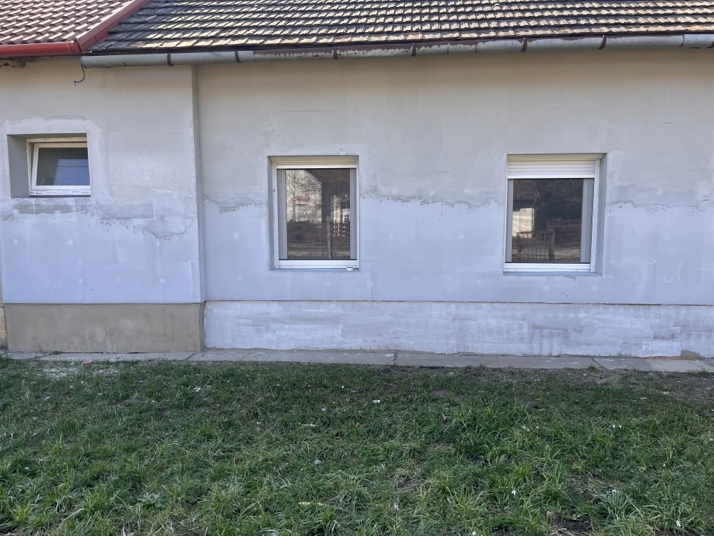 For sale brick flat, Várbalog