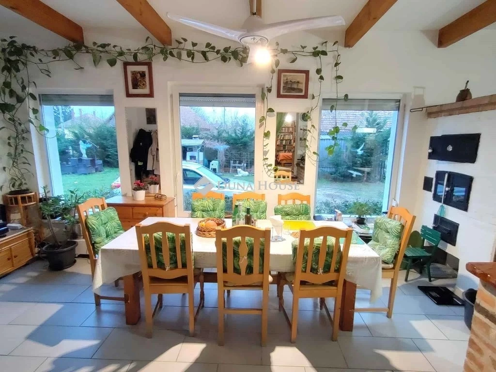 Eladó ház, Kisfalud