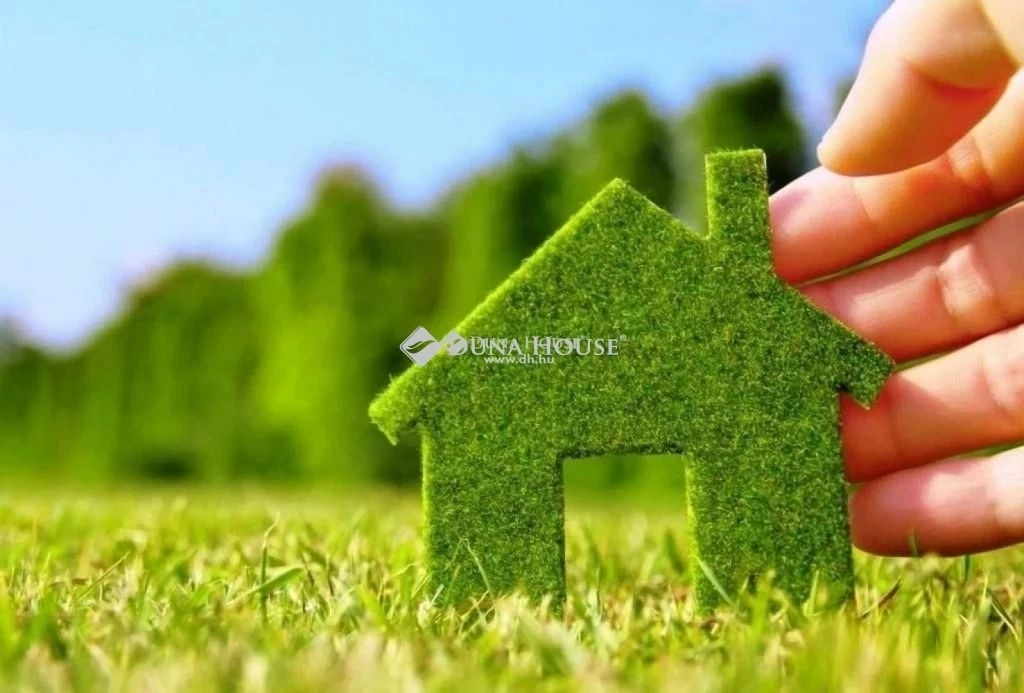 Eladó telek, Kajárpéc