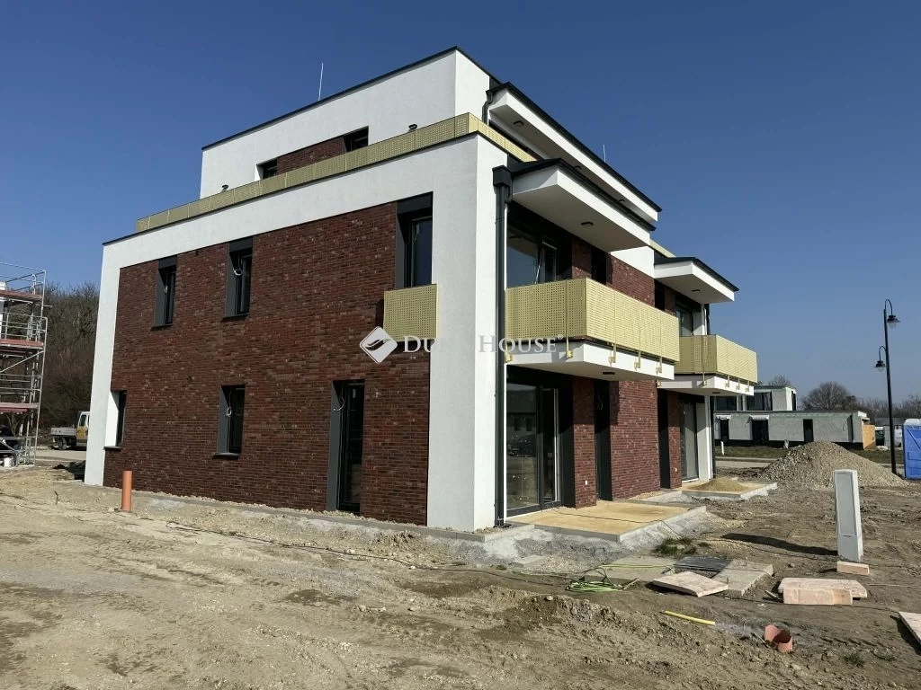 For sale brick flat, Mosonmagyaróvár