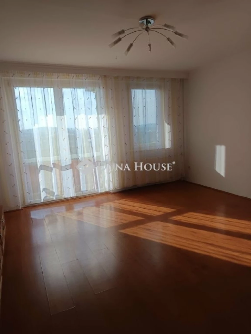 For sale panel flat, Veszprém, Jutasi úti lakótelep