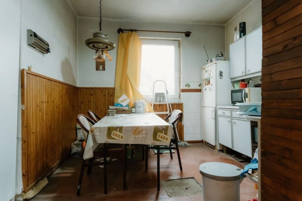 Eladó ház, Alsóörs