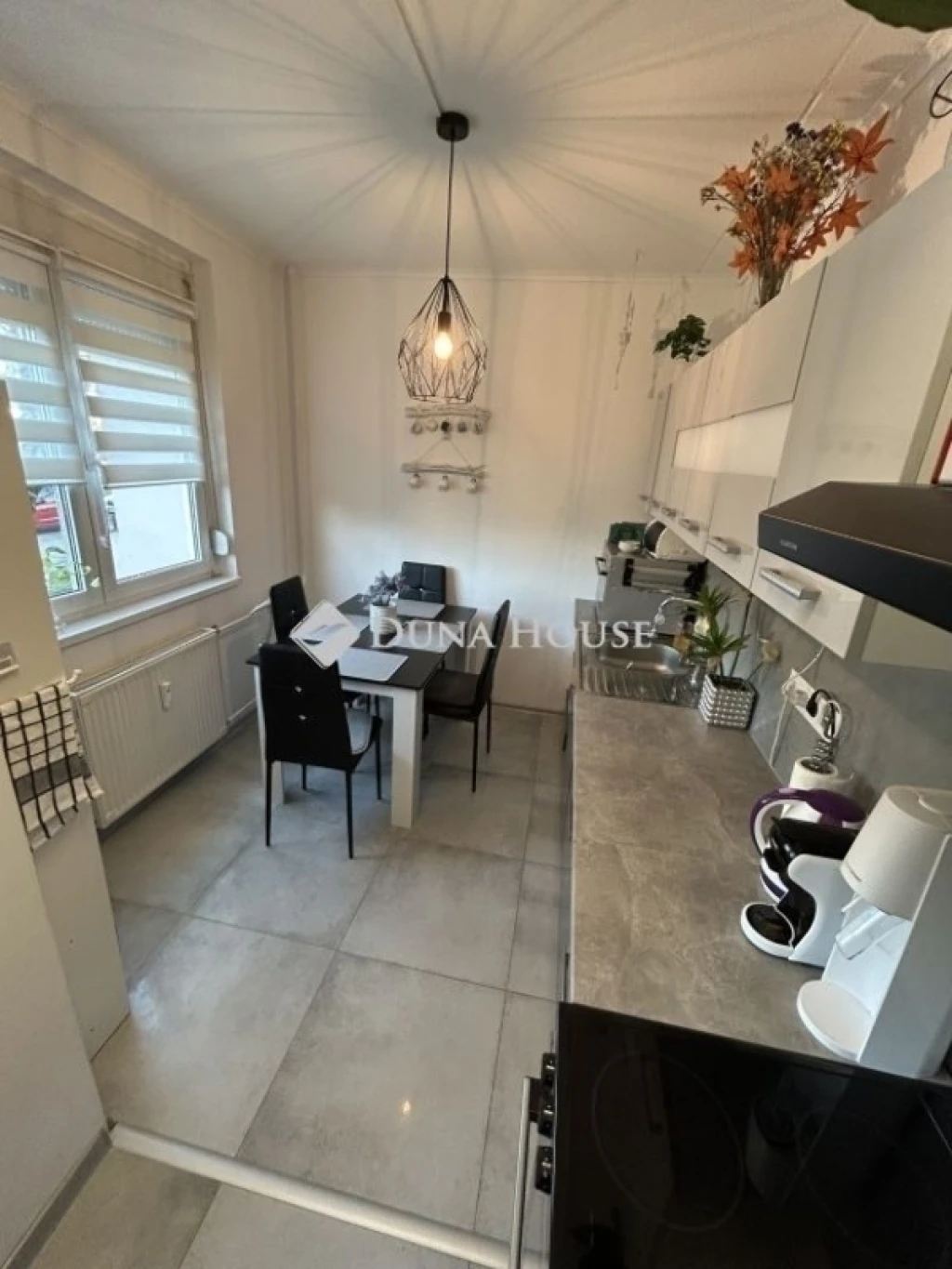 c3-1-name c2-20-name, Veszprém, Jutasi út