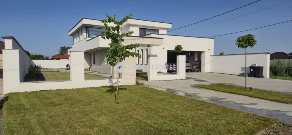 c3-1-name c2-1-name, Koroncó