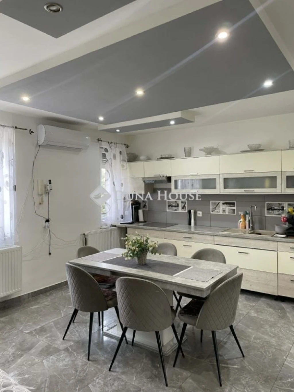 c3-1-name c2-1-name, Győr