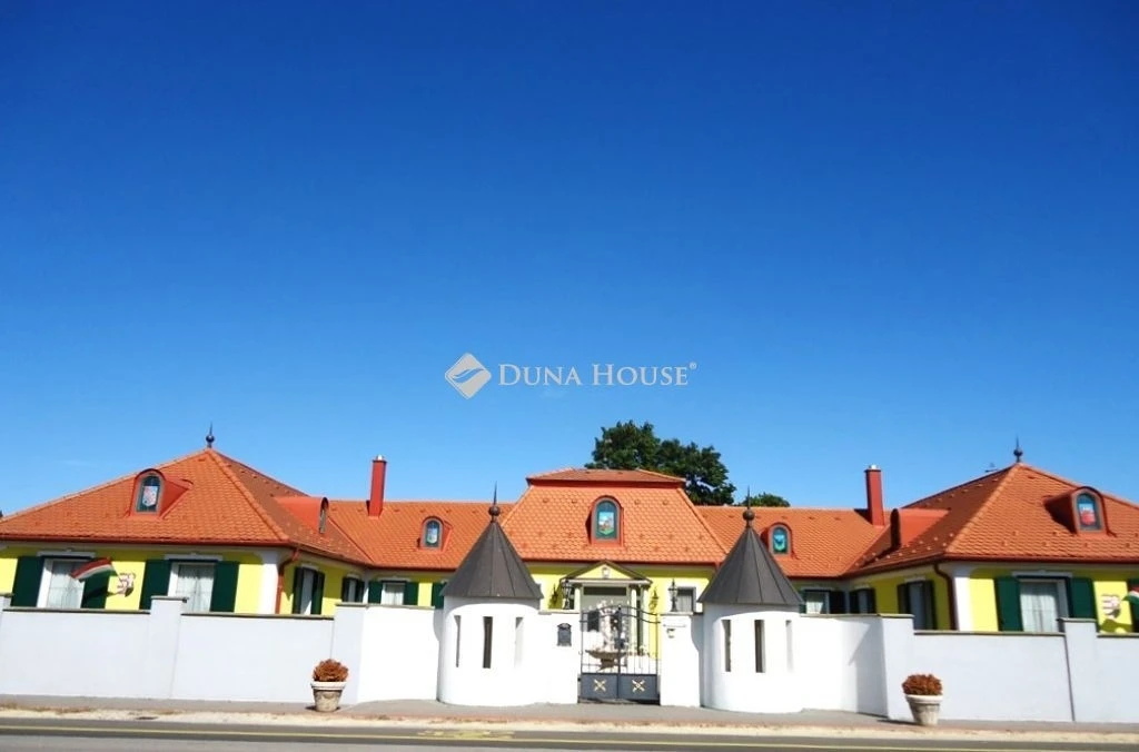 c3-1-name c2-4-name, Jánossomorja, Tarcsai utca