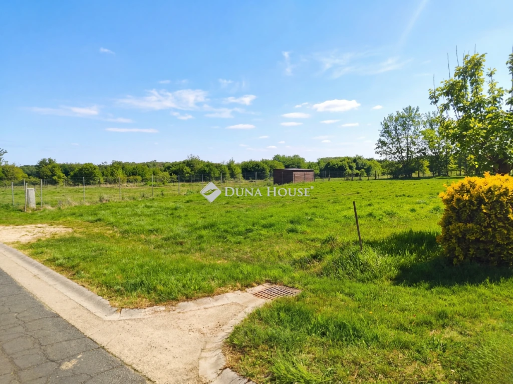 c3-1-name c2-50-name, Fertőszéplak