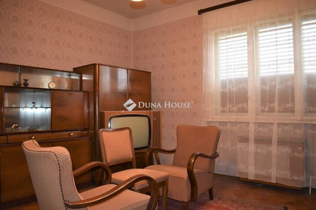 Eladó ház, Répcelak