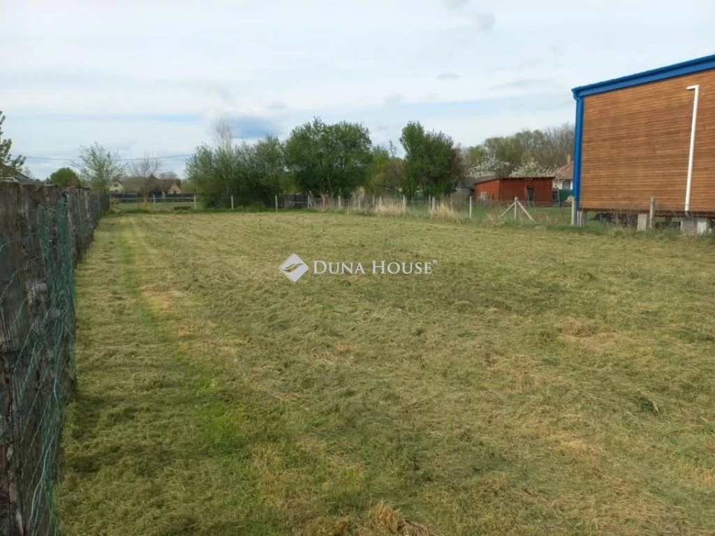 Eladó telek, Bodonhely