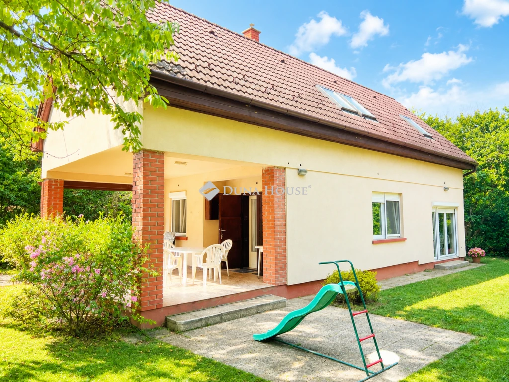 Eladó ház, Balatonkenese