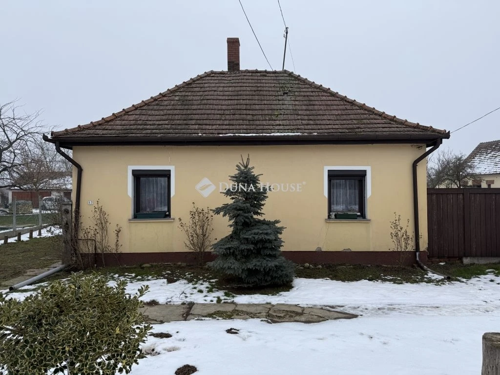 Eladó ház, Bogyoszló