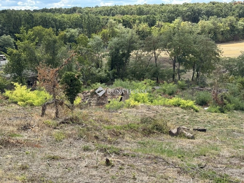Eladó telek, Pannonhalma