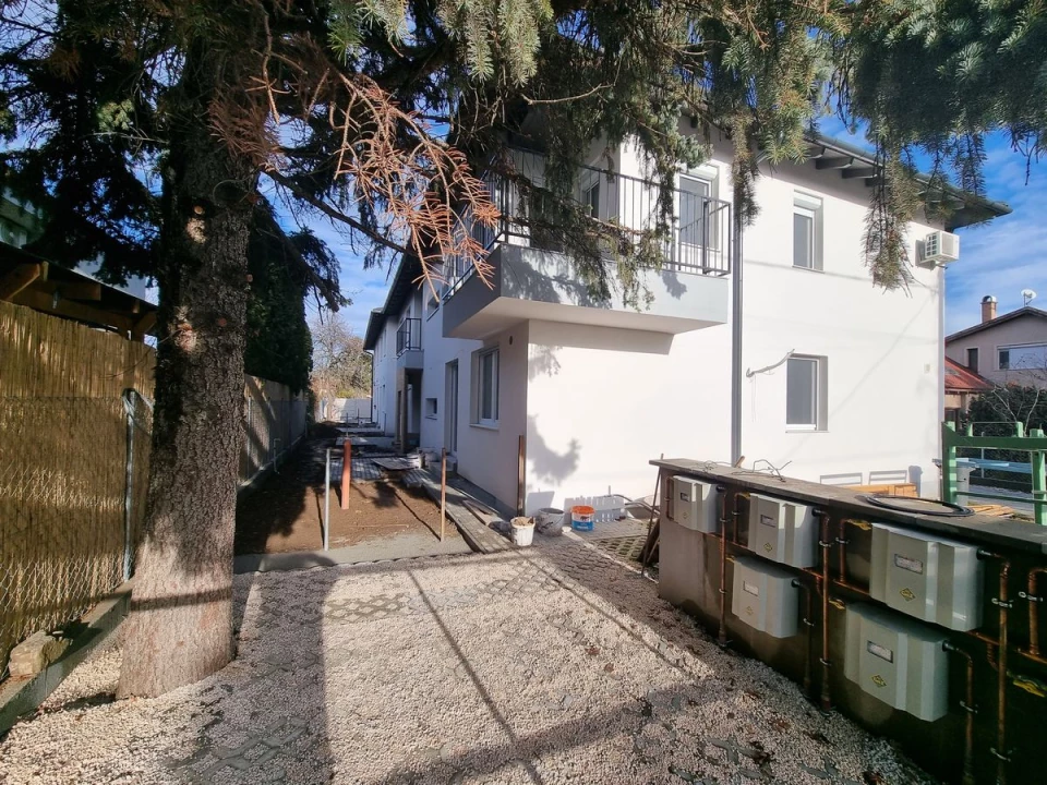 c3-1-name c2-19-name, Érd