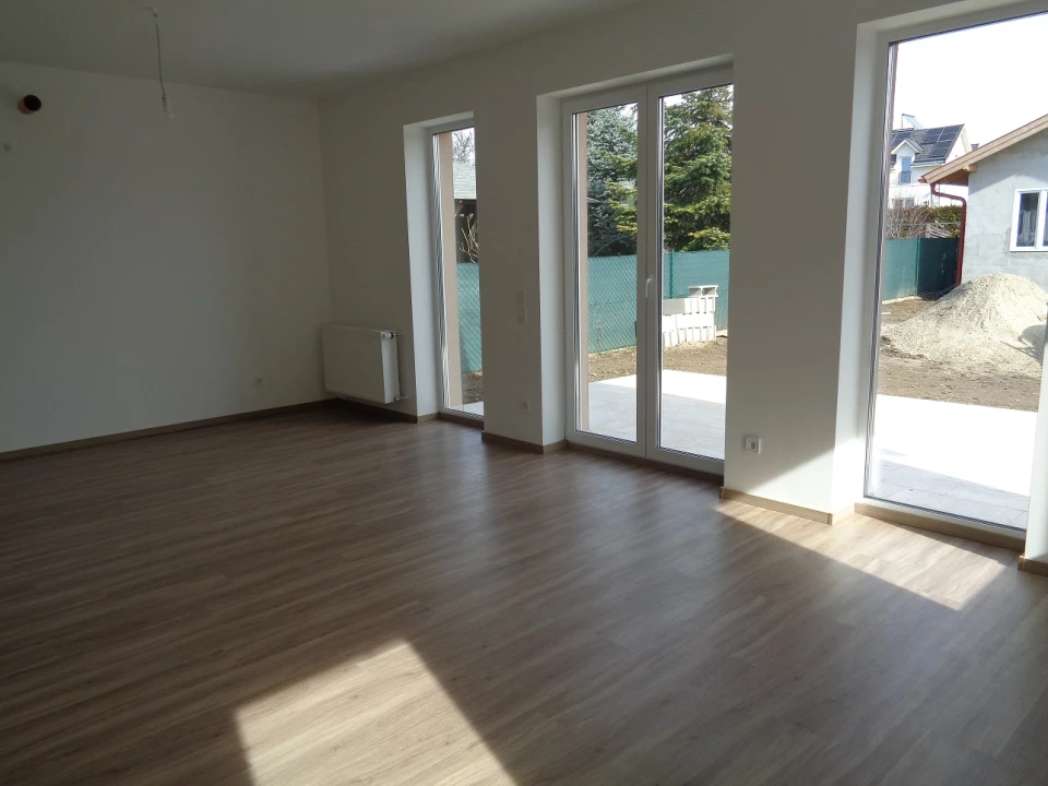 Eladó családi ház, Érd