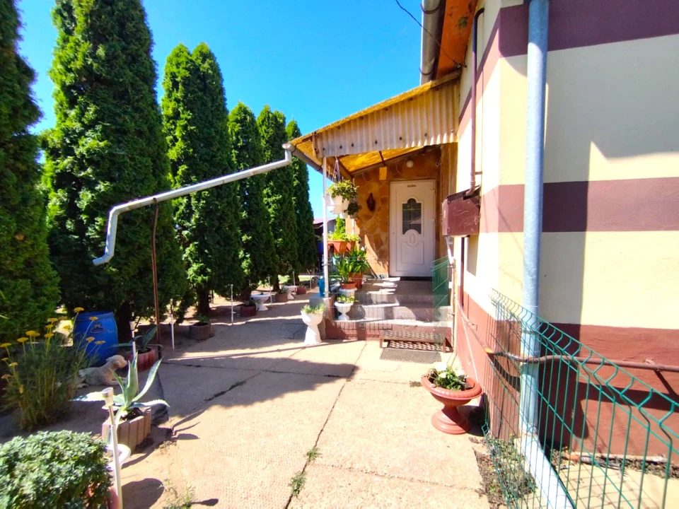 Eladó családi ház, Kisszállás