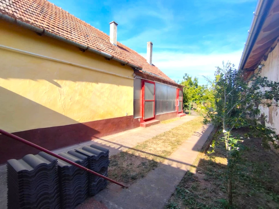 Eladó családi ház, Kunbaja