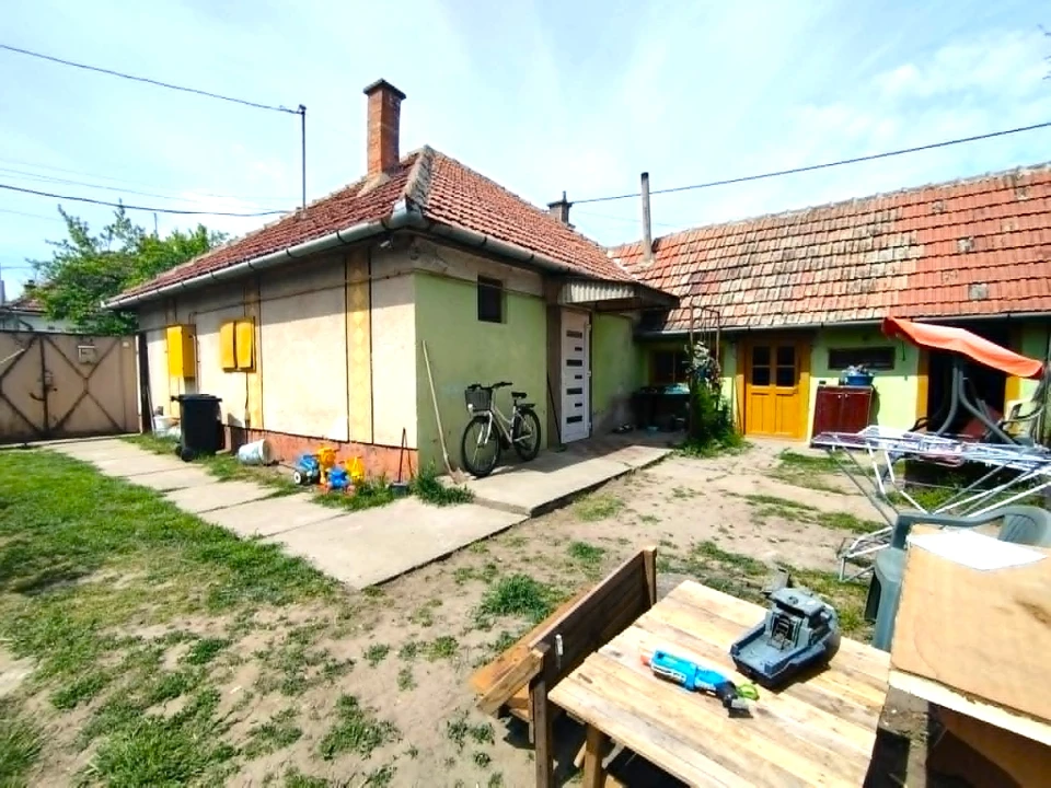 Eladó családi ház, Jánoshalma