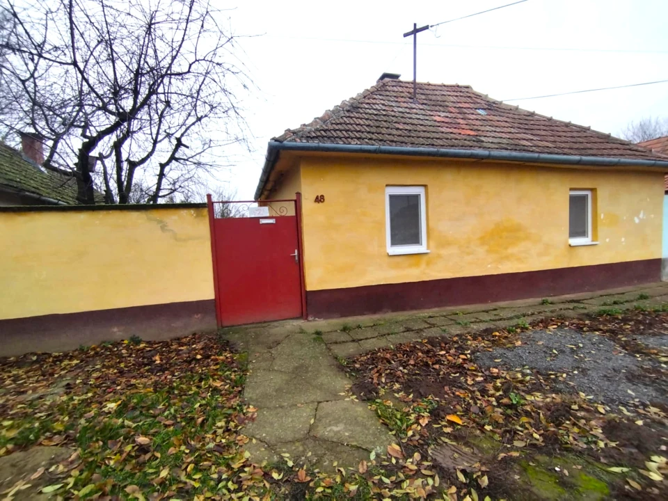 Eladó családi ház, Felsőszentiván