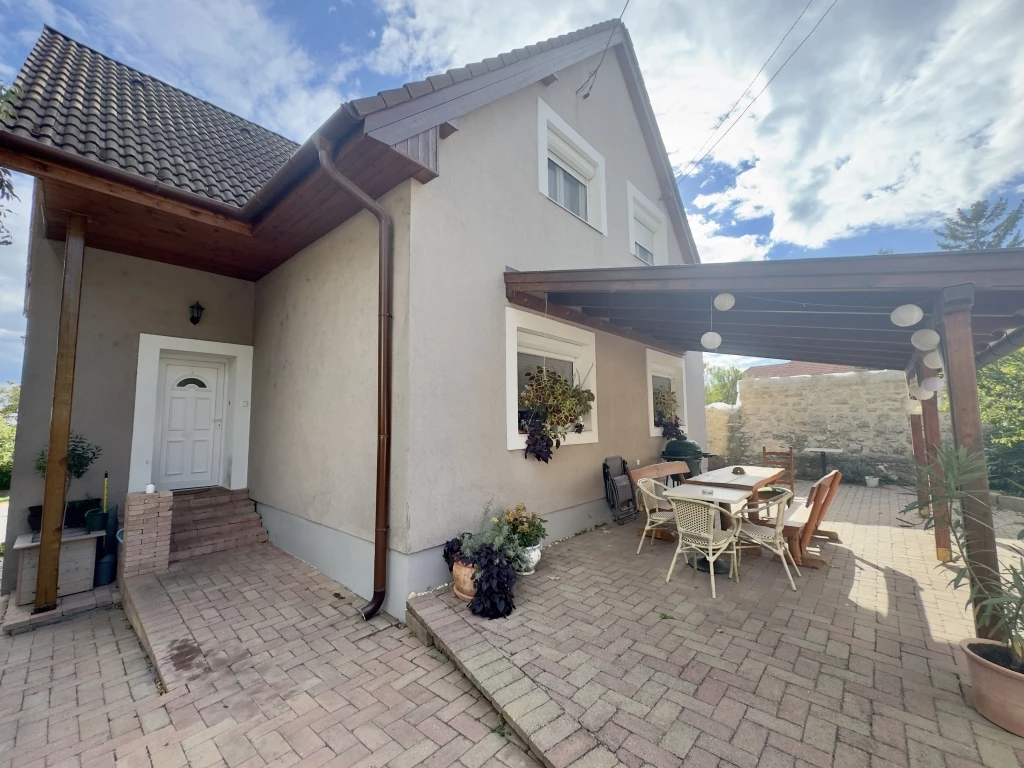 Eladó ház, Balatonfüred