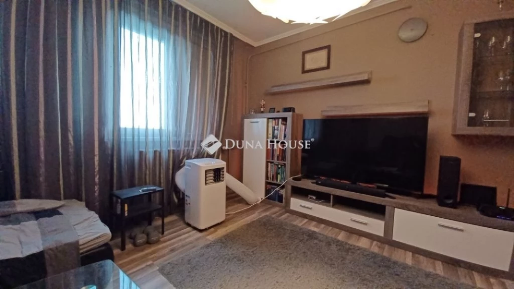 Eladó lakás, Balatonfüred