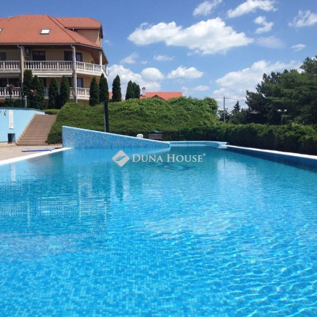 Eladó lakás, Balatonfüred