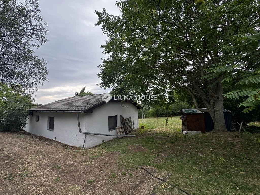 Eladó ház, Tihany
