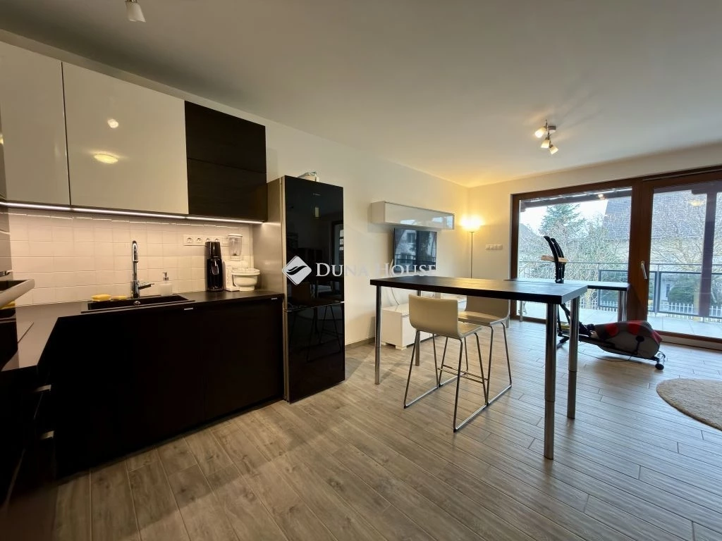 Eladó lakás, Balatonfüred