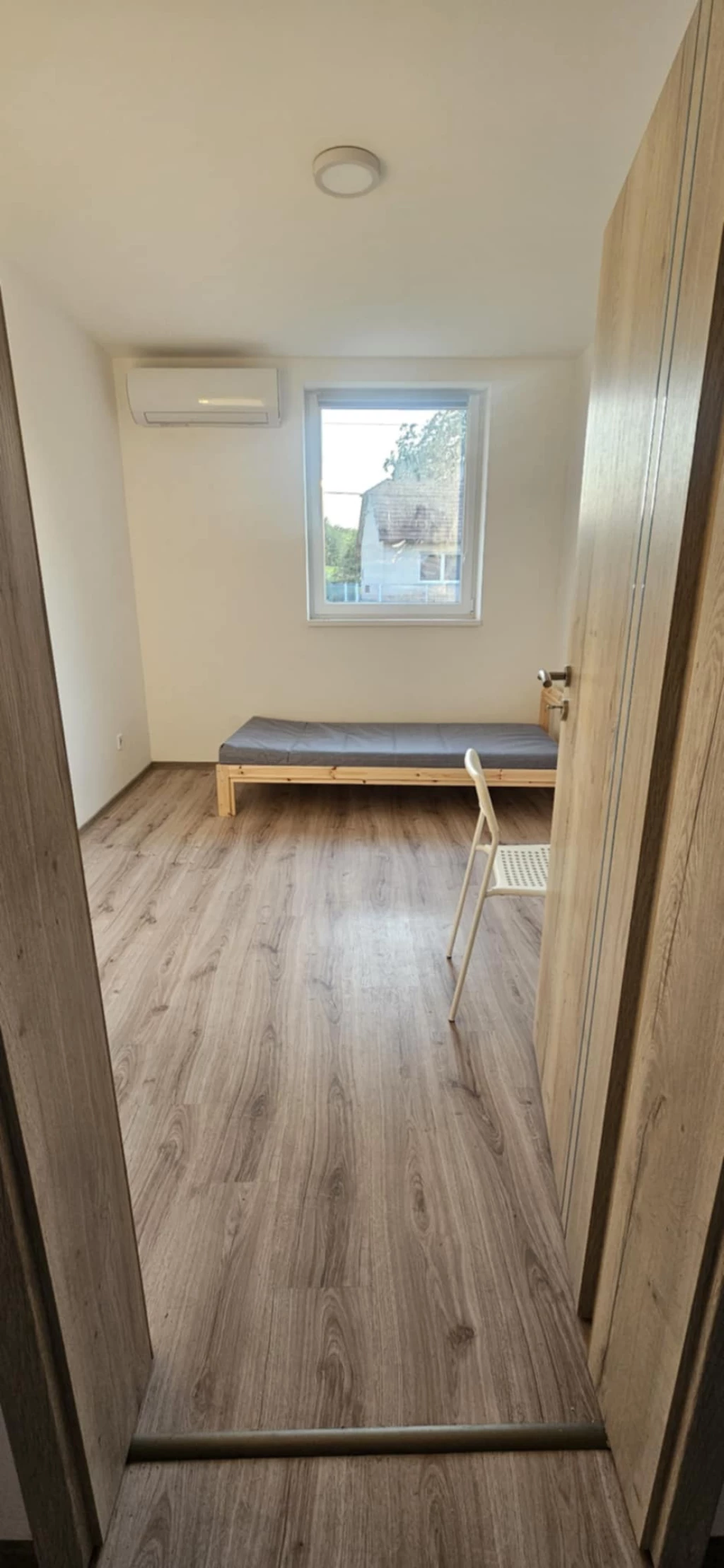 Kiadó frissen épített Munkásszállás Kisbér központjában!