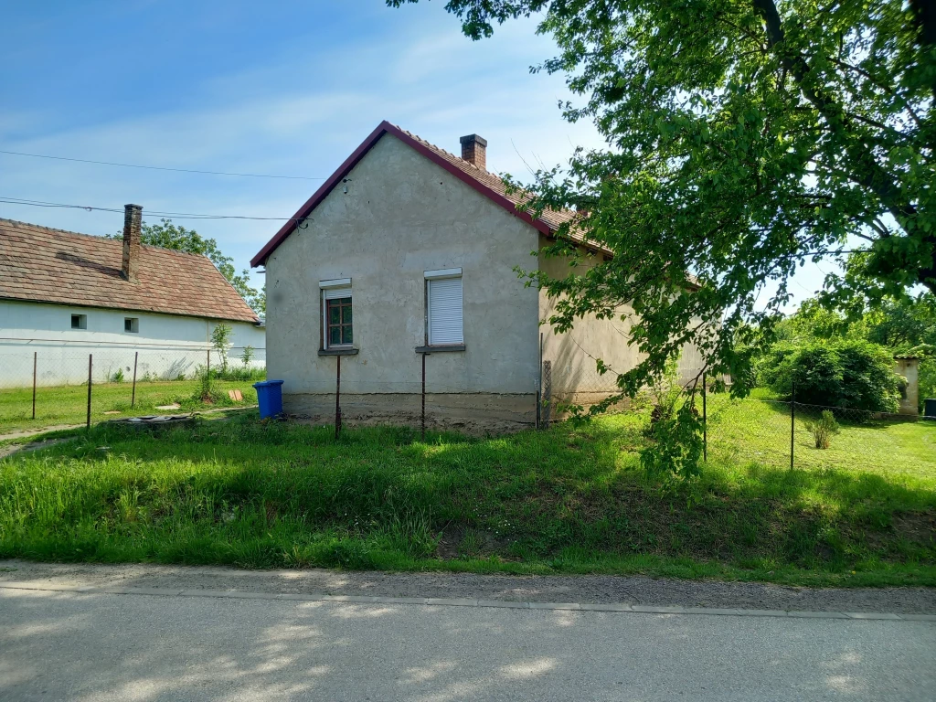 For sale house, Kisbér