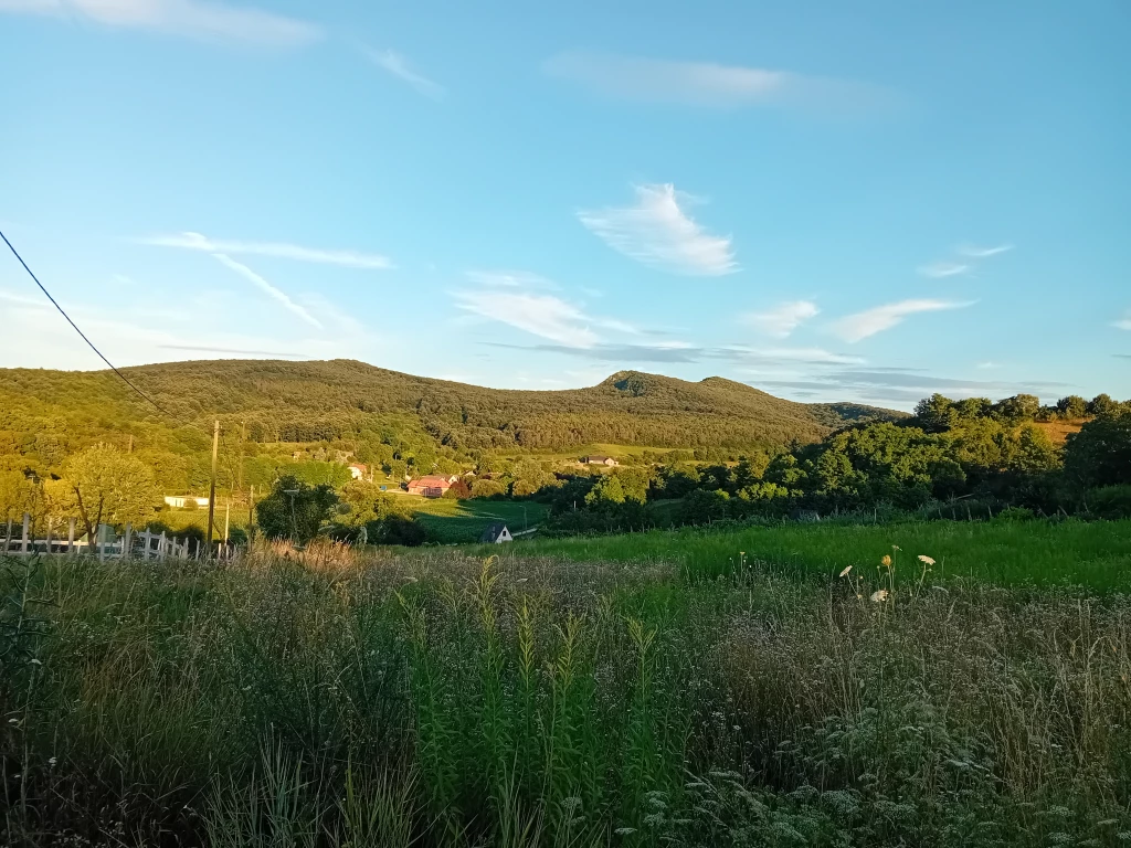 Nyergesújfalun, egy nagyméretű, 5054nm-es telek, gyönyörű panorámás kilátással Eladó!