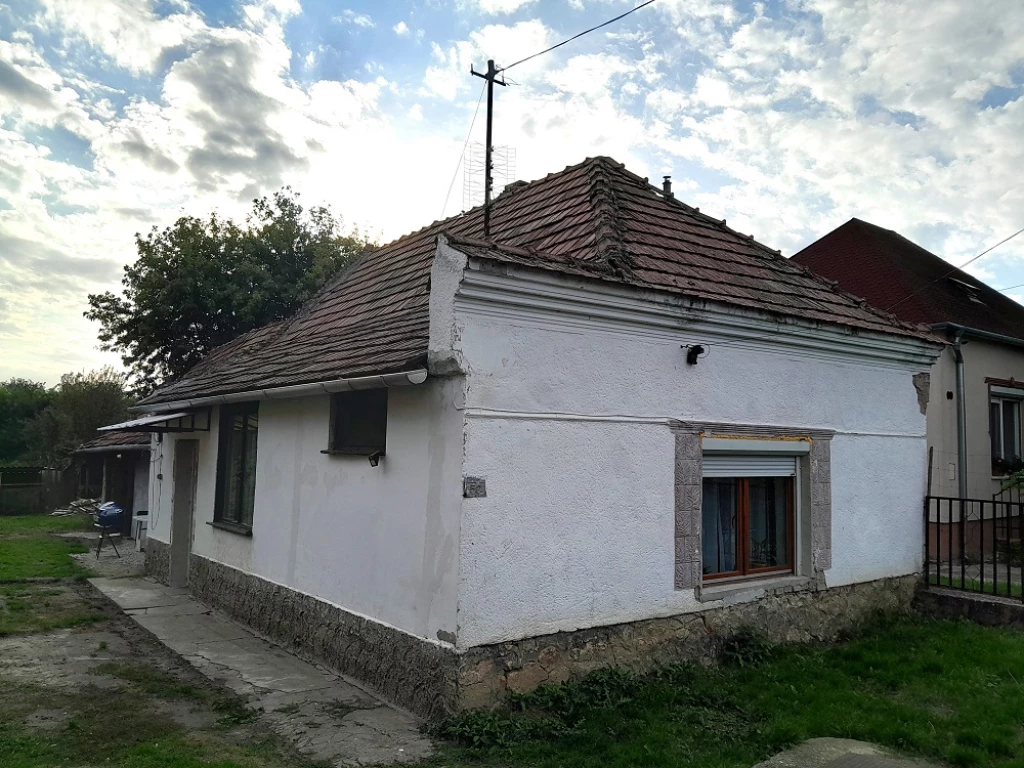 For sale house, Bársonyos