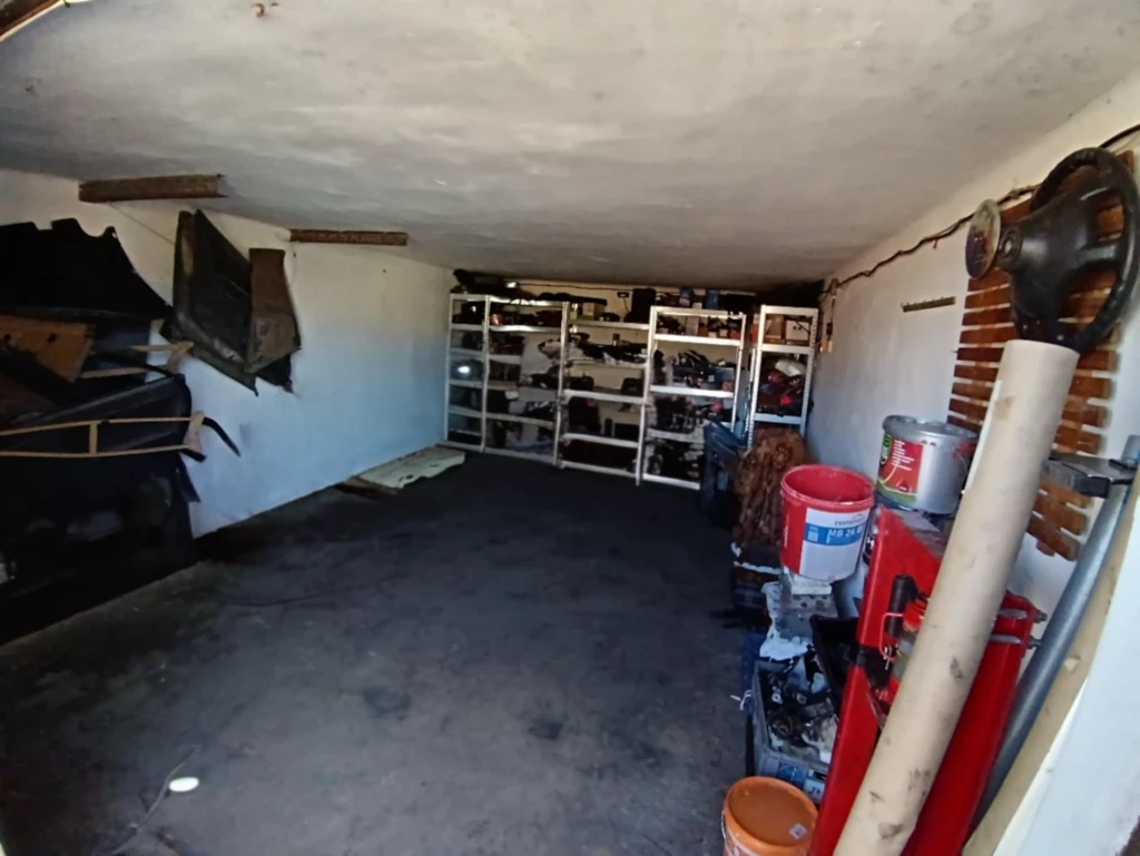 c3-1-name c2-74-name, Oroszlány