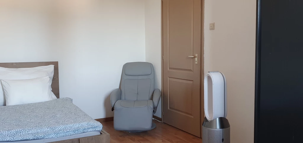 For rent brick flat, Tatabánya